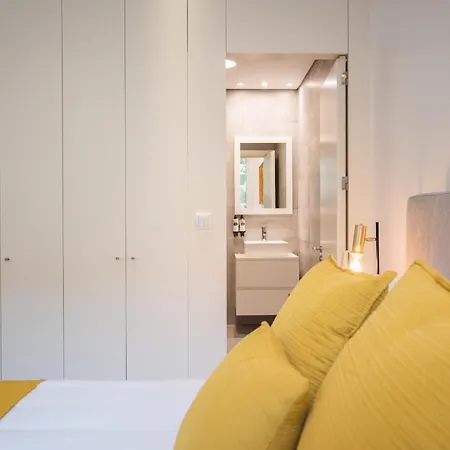 Appartement Golden Factory Downtown, Terrace And Ac *