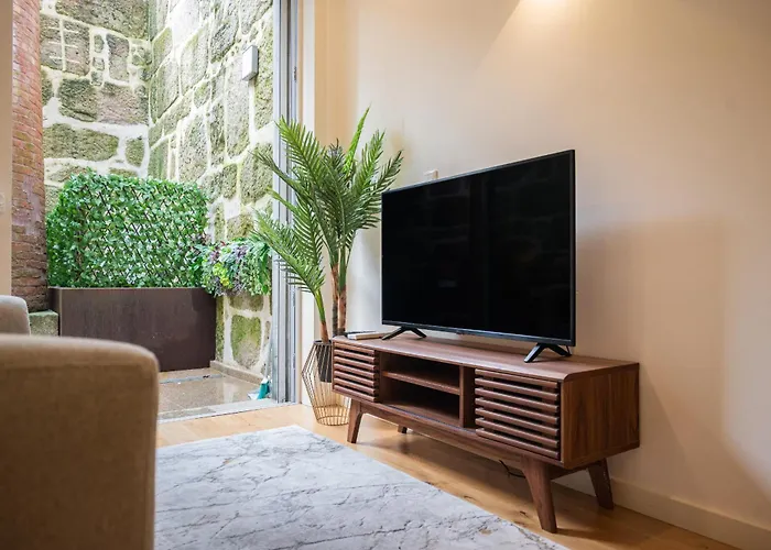Golden Factory Downtown, Terrace And Ac Appartement Oporto