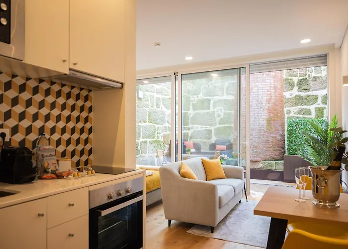 Appartement Golden Factory Downtown, Terrace And Ac *