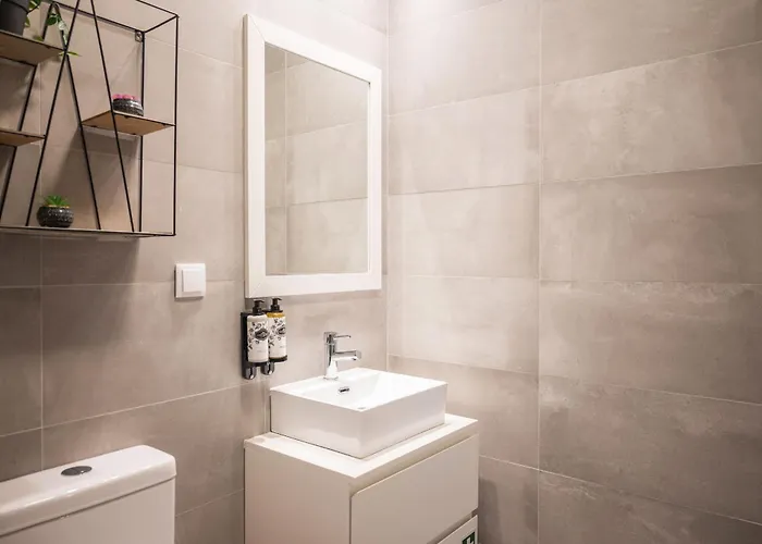 Golden Factory Downtown, Terrace And Ac Oporto