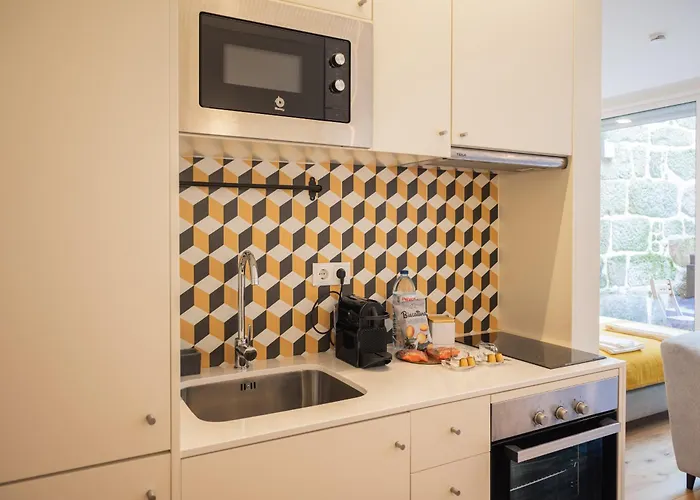 Golden Factory Downtown, Terrace And Ac Appartement Oporto