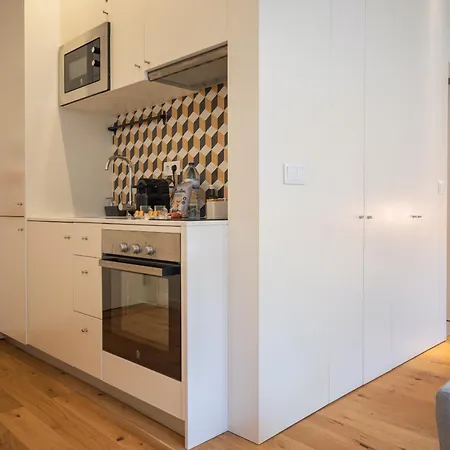 Golden Factory Downtown, Terrace And Ac ポルト