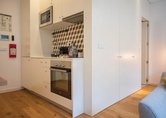 Golden Factory Downtown, Terrace And Ac ポルト