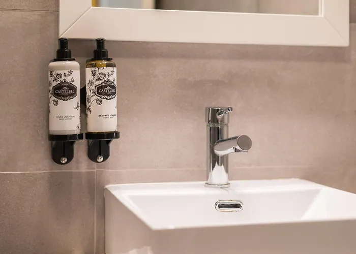 Golden Factory Downtown, Terrace And Ac