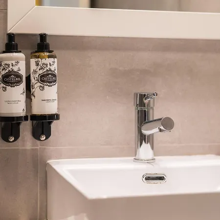 Golden Factory Downtown, Terrace And Ac