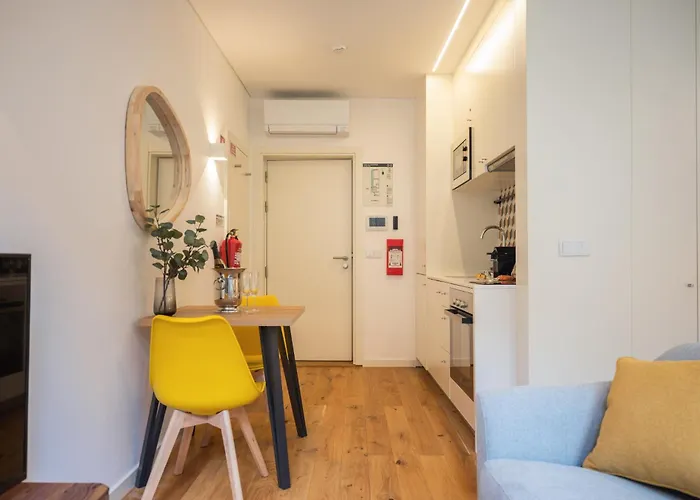 Golden Factory Downtown, Terrace And Ac *