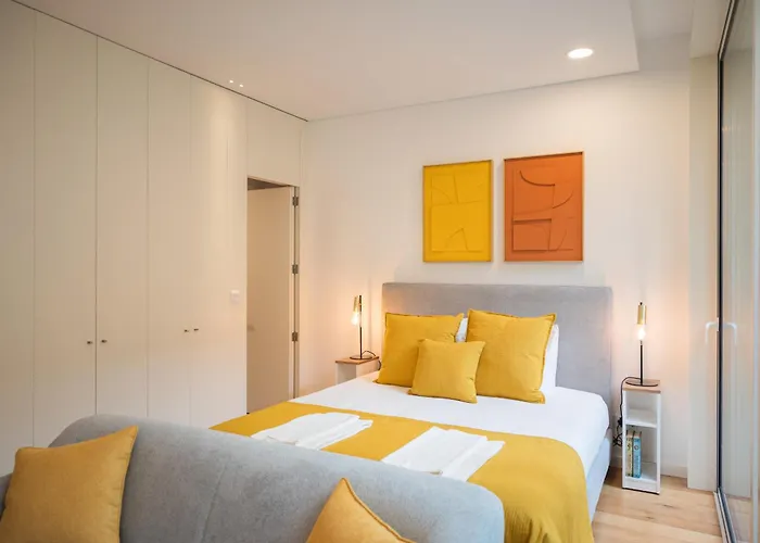 Golden Factory Downtown, Terrace And Ac *